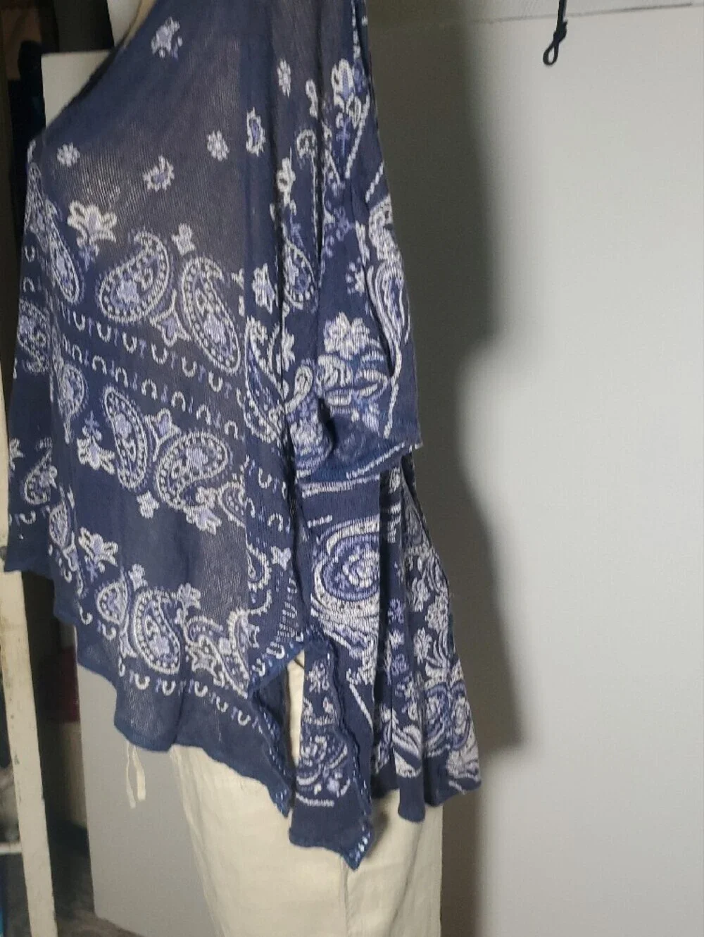 Free People No Matter What Women’s Navy Bandana-Print Lightweight Top Size S